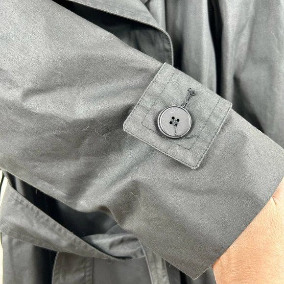 Aquascutum long trench coat, Large, black, belted, buttoned, Classic Windproof - Picture 7 of 10